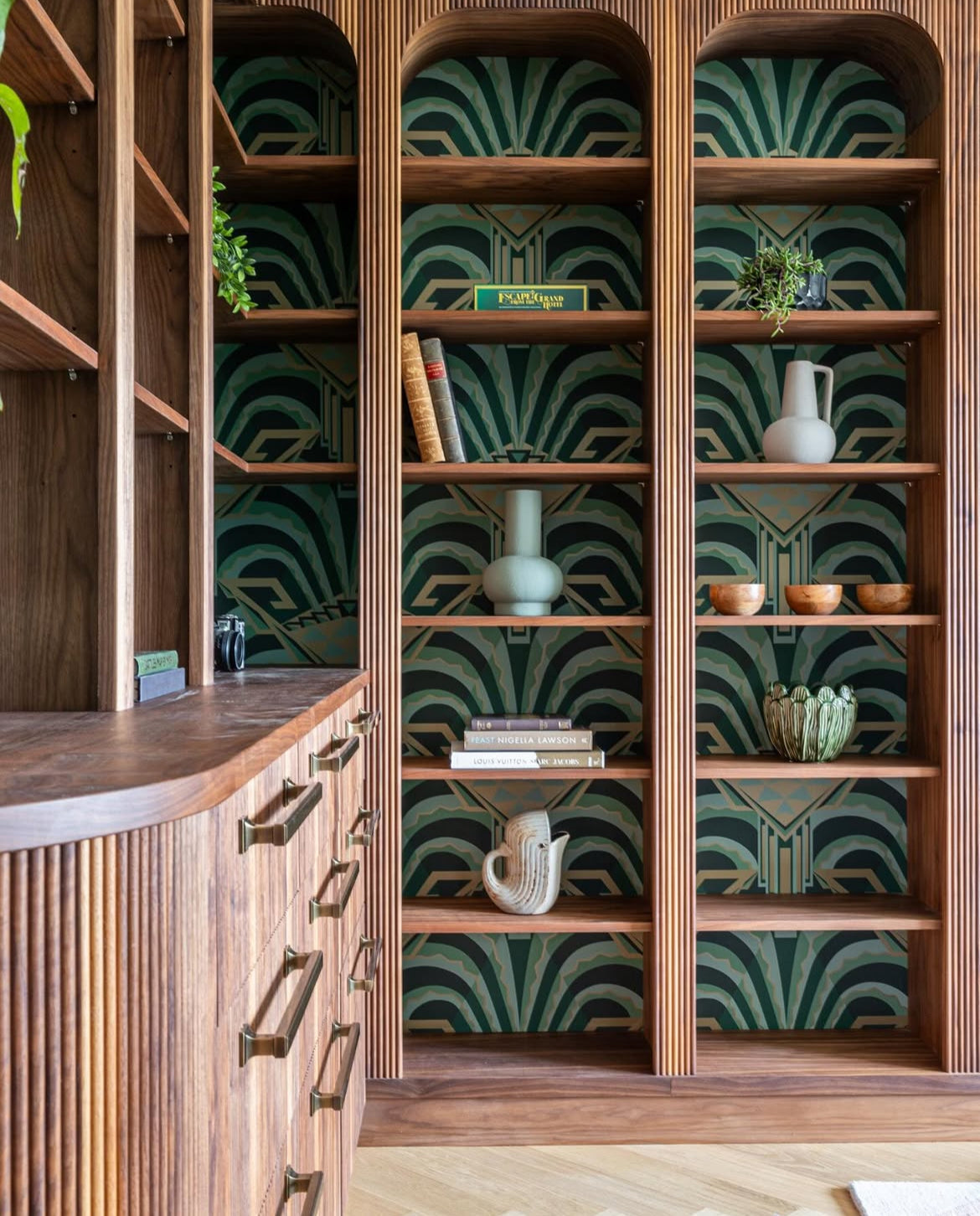Walnut Kitchen Finished with One Coat Wood Oil